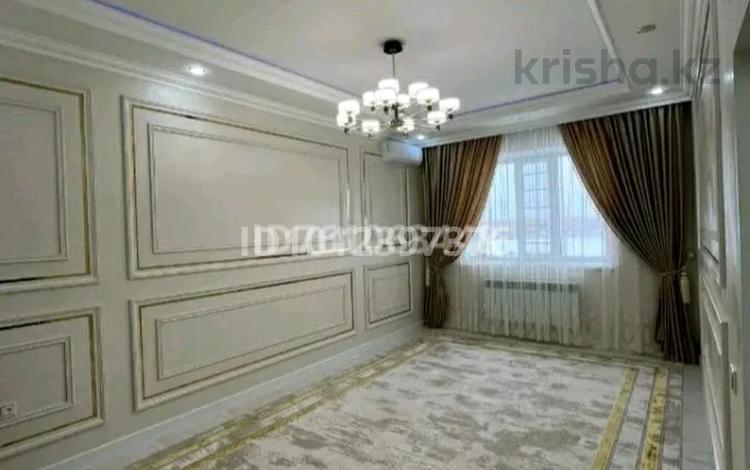 3-комнатная квартира · 90 м² · 4/5 этаж, Тауелсіздік — Есенова.Тауелсіздік за 330 000 ₸ в  — фото 2