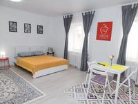 1-бөлмелі пәтер, 30 м², 1/2 қабат тәулігіне, Авангард 23, бағасы: 13 000 〒 в Атырау, мкр Авангард-2