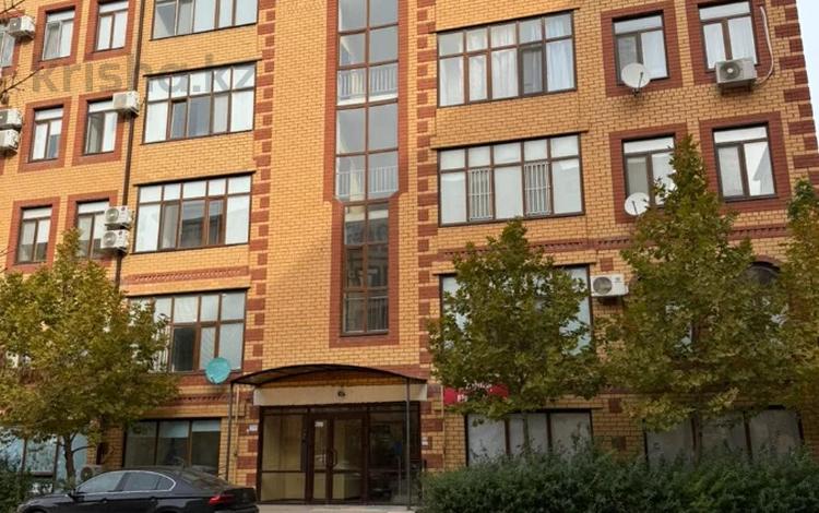 2-комнатная квартира · 86.2 м² · 2/5 этаж, мкр Нурсая, Акжарма 10 за 31 млн ₸ в Атырау — фото 8
