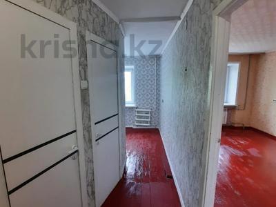 2-комнатная квартира, 43 м², 2/5 этаж, Военный городок №1 1 за 11.5 млн 〒 в Усть-Каменогорске