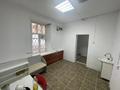 Свободное назначение, офисы, магазины и бутики, склады, общепит, салоны красоты, медцентры и аптеки, образование, развлечения · 438 м² за 45 млн ₸ в Актобе, Старый город — фото 31