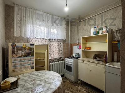 2-комнатная квартира · 45 м² · 1/5 этаж, Матросова 54 за 11.5 млн 〒 в Уральске