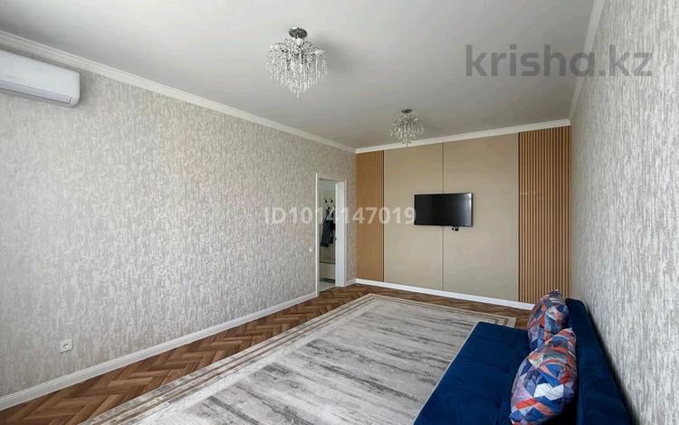 2-бөлмелі пәтер · 75 м² · 1/5 қабат, Алтын орда ш/а. 351 Б, бағасы: 250 000 ₸ в Актобе, мкр. Алтын орда — фото 2