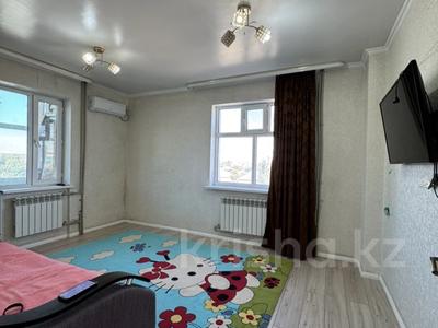 2-комнатная квартира · 50 м² · 4/6 этаж, Скаткова 110 — Универсам за 16.5 млн 〒 в 