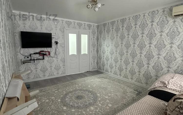 2-комнатная квартира · 49 м² · 5/5 этаж, Тулебаева 20 за 12.2 млн ₸ в  — фото 2