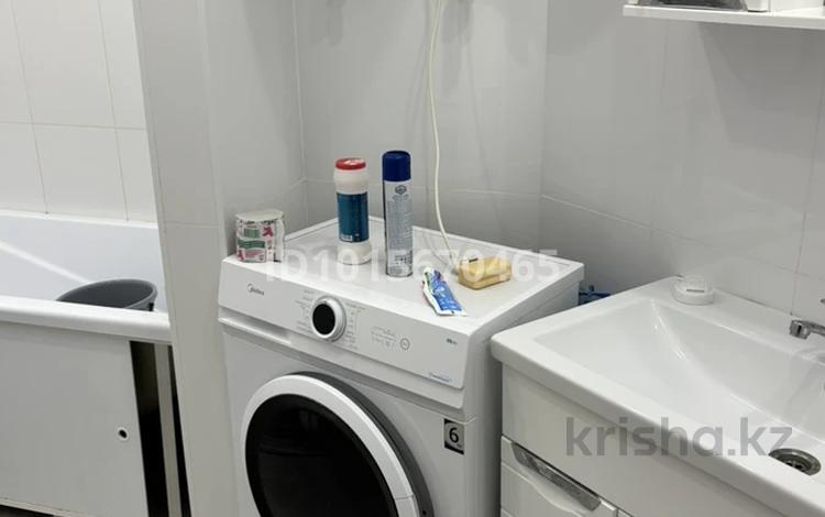 1-комнатная квартира · 54 м² · 5/12 этаж, 17-й мкр 112 за 150 000 ₸ в Актау — фото 2