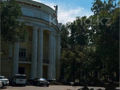 2-бөлмелі пәтер · 57 м² · 2/3 қабат, толе Би 49, бағасы: 65 млн ₸ в Алматы, Медеуский р-н