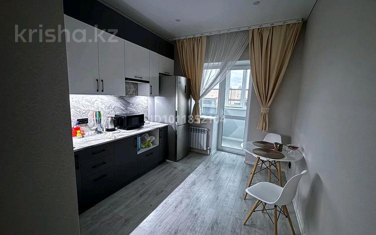 1-комнатная квартира · 40 м² · 9/9 этаж, Назарбаева 233б — Костанай Плаза за 13 000 ₸ — фото 2