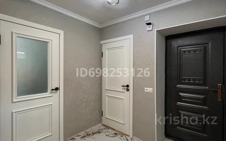 2-бөлмелі пәтер, 60 м², 1/2 қабат, Мпс66 66, бағасы: 8 млн 〒 в Арыси — фото 2