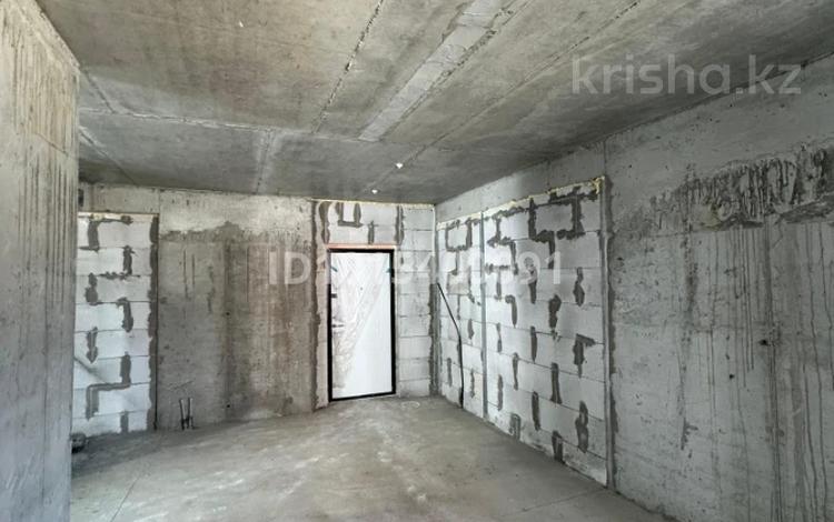 2-комнатная квартира · 57.2 м² · 4/12 этаж, мкр Алгабас, Омарова 7 — Пр. Рыскулова и ул. Фаризы Онгарсыновой за 27.5 млн ₸ в Алматы, Алатауский р-н — фото 12