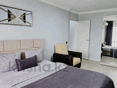 1-бөлмелі пәтер · 40 м² · 3/5 қабат, мкр Центральный 3 — Махамбета Абая за остановкой Светлана, бағасы: 15 000 ₸ в Атырау