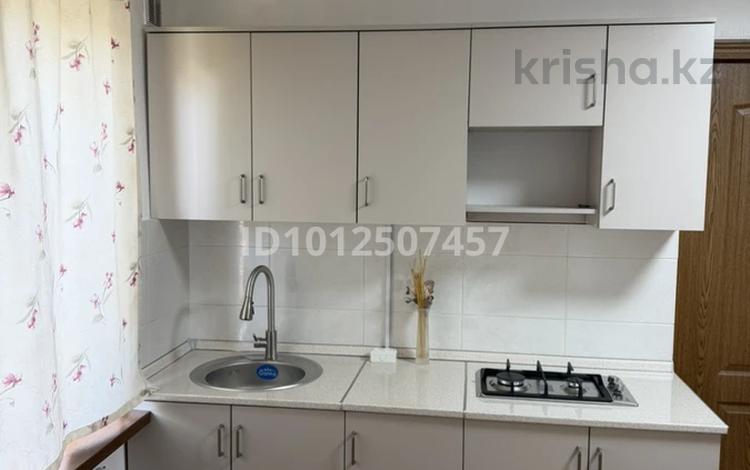 1-комнатная квартира · 40 м² · 1/1 этаж, мкр Думан-1, Карашаш 11 за 200 000 ₸ в Алматы, Медеуский р-н — фото 2