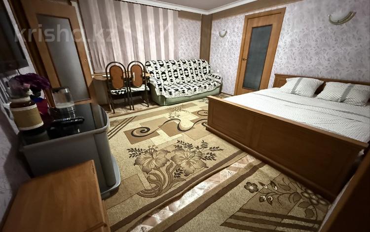 3-комнатная квартира · 54 м² · 1/9 этаж, Абая 88 — Акимат, церковь, площадь Гагарино за 15 000 ₸ в Темиртау — фото 2