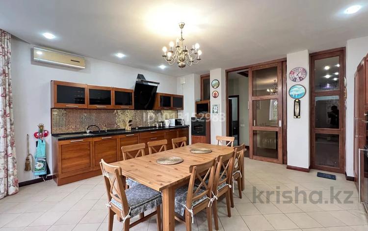 6-комнатная квартира · 280 м² · 4/4 этаж, Жубан ана 1 за 137 млн ₸ в Астане, Нура р-н — фото 2
