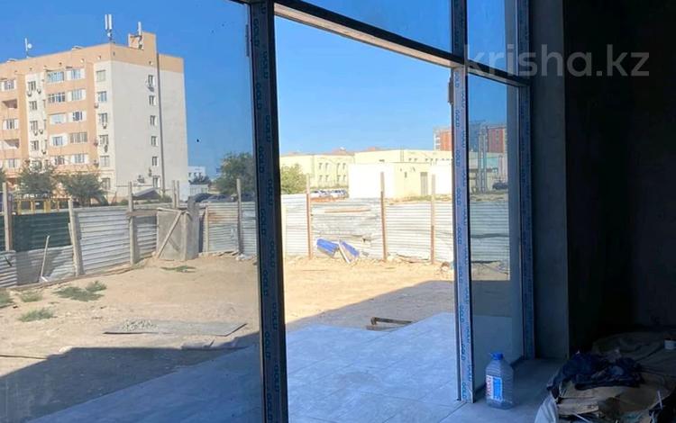 Магазины и бутики, азс, автосервисы и автомойки, общепит, бани, гостиницы и зоны отдыха, медцентры и аптеки, образование, развлечения · 816.4 м² за 3 млн 〒 в Актау, 32Б мкр — фото 12