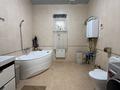Отдельный дом · 5 комнат · 160 м² · 6.4 сот., мкр Сарыкамыс, Жиенбет 56а — Главная улица Садыкова. мост Балыкшы за 36.5 млн ₸ в Атырау — фото 9