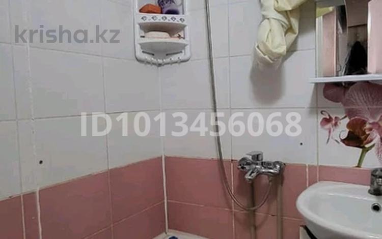 1-комнатная квартира · 28 м² · 5/5 этаж, мкр 8 ул Гришина,72/1 — Университет Баишева,1 школа за 90 000 ₸ в Актобе — фото 2