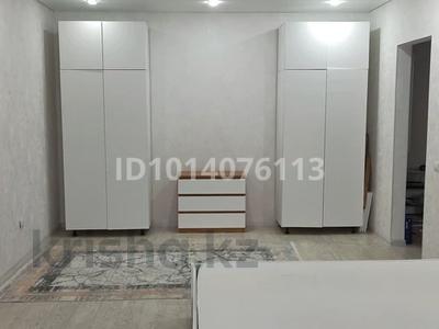 1-бөлмелі пәтер · 57 м² · 3/5 қабат, Қонаев ш/а., Кеменгер 49, бағасы: 21.5 млн ₸ в Уральске, мкр Кунаева