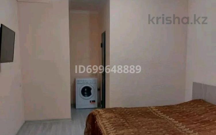 1-комнатная квартира · 40 м² · 1/5 этаж, Айтике би 30 а — Койгельды центр за 9 000 ₸ в Таразе — фото 2