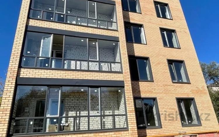 2-бөлмелі пәтер · 46.9 м² · 2/5 қабат, 8 марта 98, бағасы: ~ 18.3 млн ₸ в Уральске — фото 2
