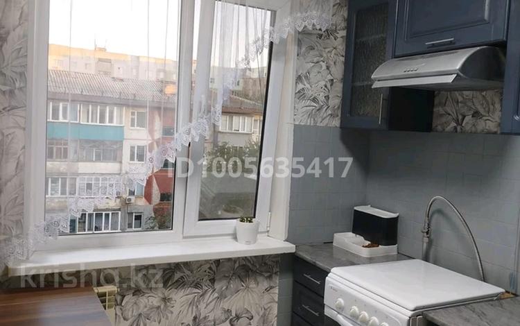 2-бөлмелі пәтер · 44.2 м² · 5/5 қабат, мкр Строитель, Циолковского — Строитель, бағасы: 15 млн ₸ в Уральске — фото 2