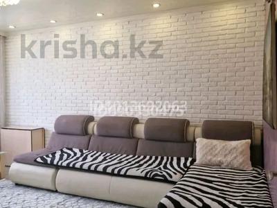 2-бөлмелі пәтер · 42 м² · 3/9 қабат, мкр Аксай-4, Улукбека 57 — Рядом метро Момышулы, бағасы: 220 000 ₸ в Алматы, Ауэзовский р-н