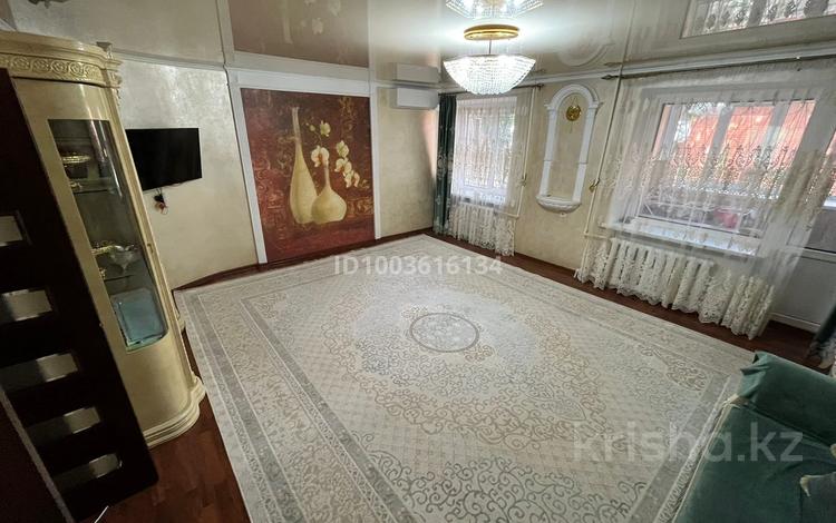 3-комнатная квартира · 76.4 м² · 1/5 этаж, Абулхаир хана 2/3 — Gamma color за 22.3 млн ₸ в Уральске — фото 2
