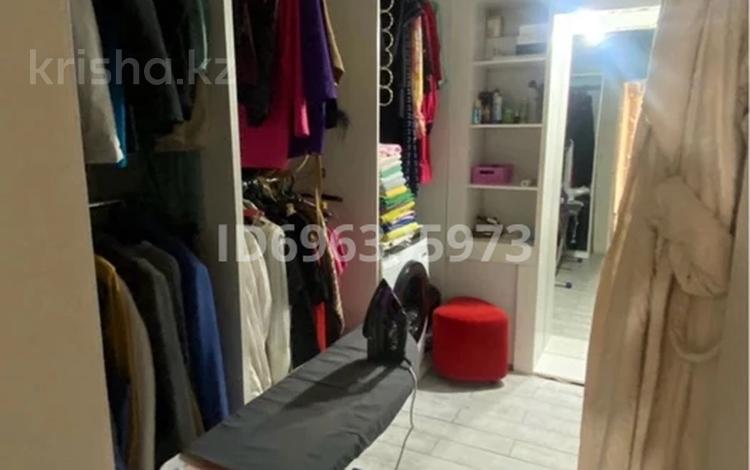 3-бөлмелі пәтер · 70 м² · 5/5 қабат, Гани Иляева 111В — Пересение улиц Иляева и Акпан Батыра, прям на углу дом, бағасы: 29 млн ₸ в Шымкенте, Аль-Фарабийский р-н — фото 12