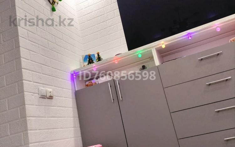 2-бөлмелі пәтер · 47 м² · 9/9 қабат, мкр Нурсая 115 — Находится взади СТГ, 38 школа, бағасы: 22 млн ₸ в Атырау — фото 2