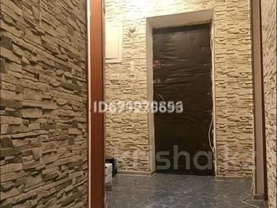 1-комнатная квартира · 33 м² · 3/5 этаж, мкр Центральный, Махамбета 127 — Азаттык, рядом БЦ Suleiman Tower за 9.8 млн 〒 в Атырау