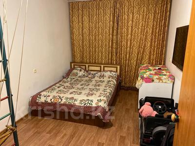 4-бөлмелі пәтер · 90 м² · 5/5 қабат, Пришахтинск, 21й микрорайон 97, бағасы: 17 млн ₸ в Караганде, Алихана Бокейханова р-н
