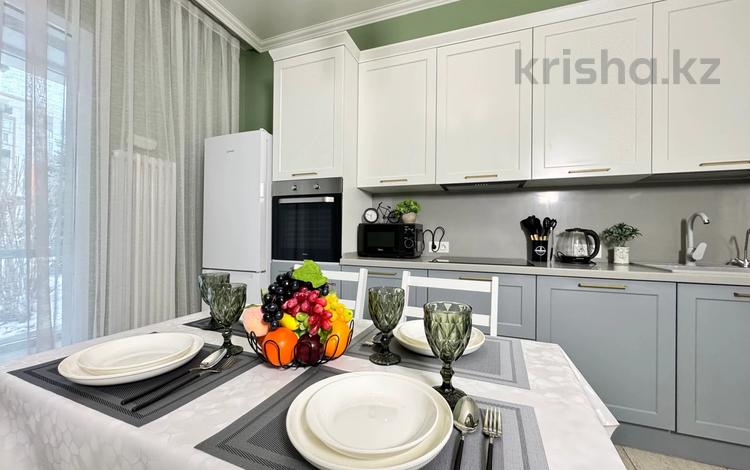 2-комнатная квартира · 80 м² · 2/17 этаж, Розыбакиева 320 за 35 000 ₸ в Алматы, Бостандыкский р-н — фото 14