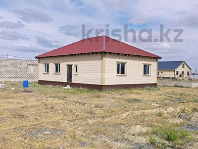 Отдельный дом · 4 комнаты · 127 м² · 8 сот., мкр Зарослый, 14 41 за 16 млн ₸ в Атырау