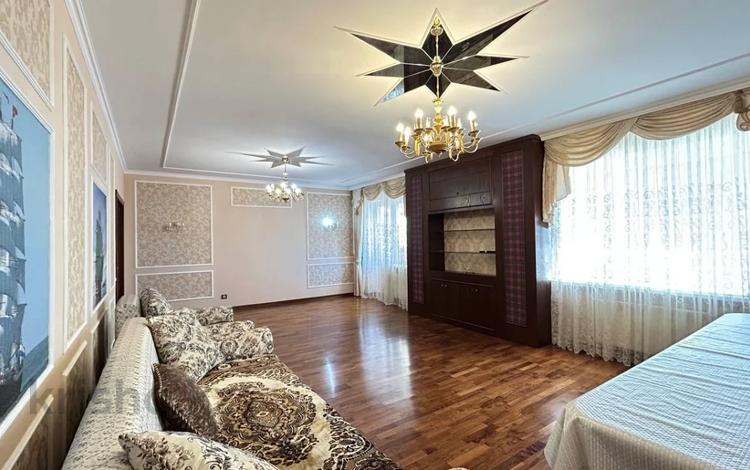 5-комнатная квартира · 198 м² · 14/15 этаж, Омарова 10 за 70 млн ₸ в Астане, р-н Байконур — фото 4