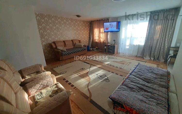 2-комнатная квартира, 55 м², 2/3 этаж, Ушинского 3 за 7 млн 〒 в Темиртау — фото 2