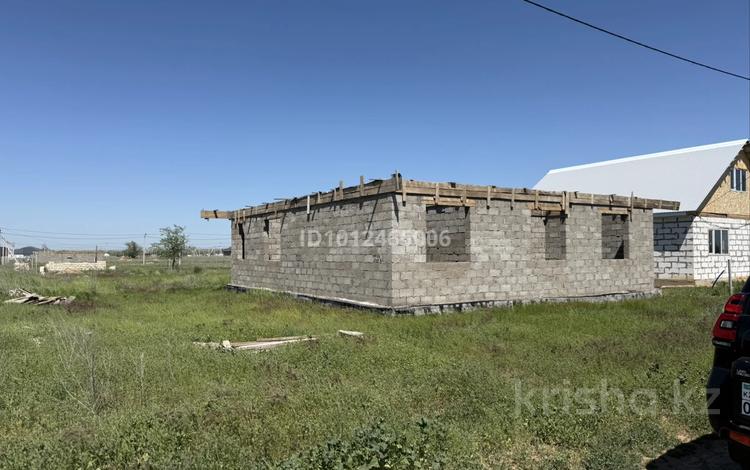 Отдельный дом · 4 комнаты · 110 м² · 8 сот., 10-ая улица за 9 млн ₸ в Круглоозерном — фото 2