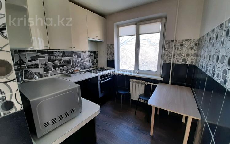 1-комнатная квартира · 32 м² · 2/5 этаж, Абилкаир Хана 11 — Находиться в районе Электрон, автобусная остановка Калдаякова. за 130 000 ₸ в Актобе — фото 2
