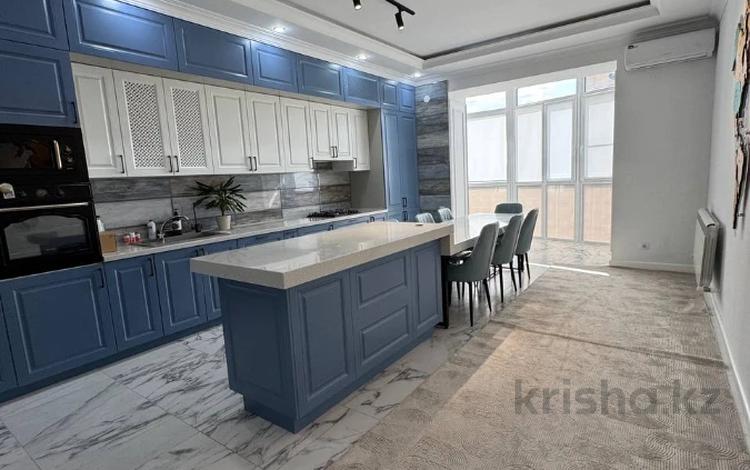 4-комнатная квартира · 167 м² · 1/5 этаж, мкр. Алтын орда, баишева за 82 млн ₸ в Актобе — фото 32