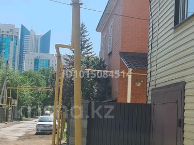 Отдельный дом · 17 комнат · 680 м² · 9 сот., мкр Шубар 54 за 200 млн ₸ в Астане, Есильский р-н