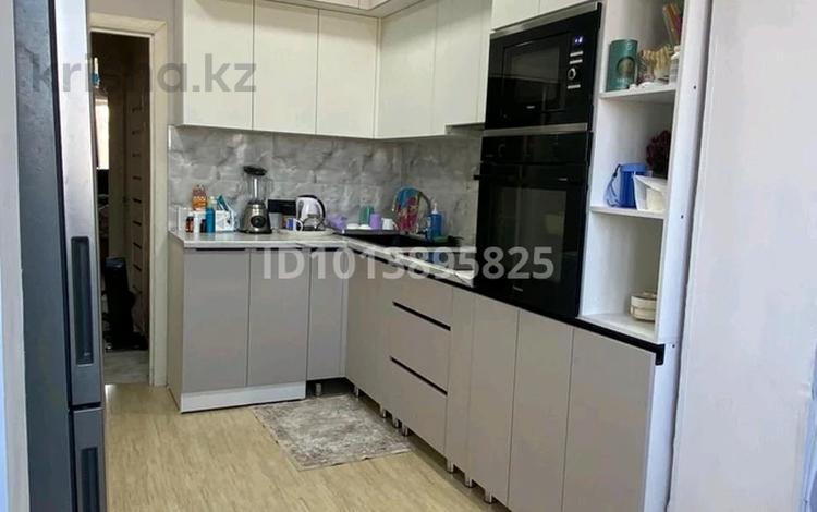 3-комнатная квартира · 70 м² · 2/5 этаж, Ердена 207 за 22 млн ₸ в Сатпаев — фото 2