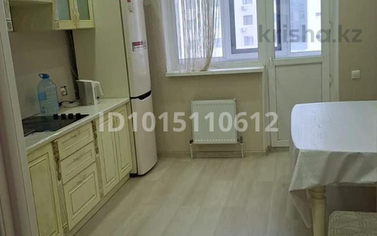 2-комнатная квартира · 65 м² · 7/18 этаж, Туркестан 10 за 300 000 ₸ в Астане, Есильский р-н — фото 2