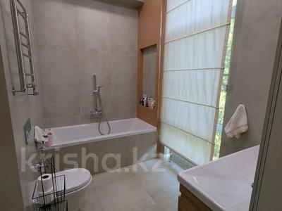 4-бөлмелі пәтер · 187 м² · 3/3 қабат, Таттимбета 86 — Митина, бағасы: 2 млн ₸ в Алматы, Медеуский р-н