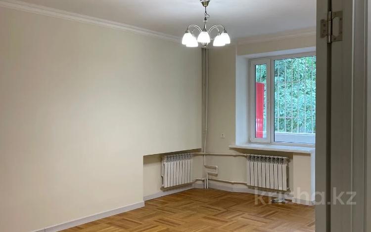 3-бөлмелі пәтер · 82 м² · 1/5 қабат, Амангельды 55, бағасы: 87 млн ₸ в Алматы, Алмалинский р-н — фото 2