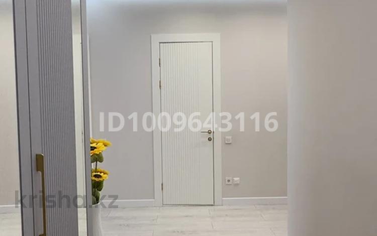 3-комнатная квартира · 73.7 м² · 10/17 этаж, Туран 50/3, 50/4, 50/5 за 53 млн ₸ в Астане, Есильский р-н — фото 2
