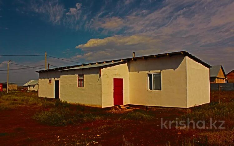 Отдельный дом • 3 комнаты • 78 м² • 11 сот., 9 микрорайон 14 за 10.5 млн 〒 в Караоткеле — фото 2