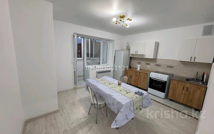 2-комнатная квартира · 87.1 м² · 9/9 этаж, мкр. Алтын орда 21в к1 за 200 000 ₸ в Актобе — фото 2