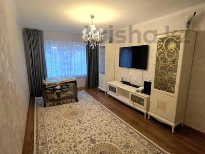 4-комнатная квартира · 82 м² · 2/5 этаж, мкр Мамыр-1 за 54 млн 〒 в Алматы, Ауэзовский р-н
