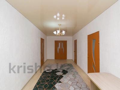 Продажа домов и дачи в Акмолинской обл.: Отдельный дом · 6 комнат · 120 м² · 10 сот., Асыл тулик 22 за 44 млн 〒 Отдельный дом · 6 комнат · 120 м² · 10 сот., Асыл тулик 22 за 44 млн 〒 в Косшы
