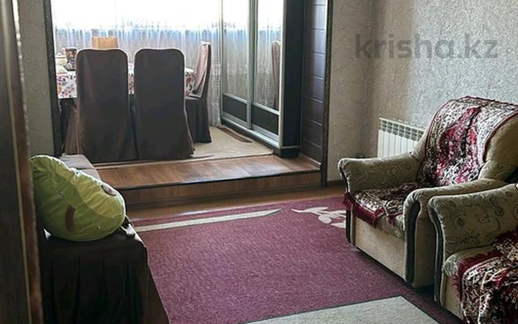 3-комнатная квартира, 60 м², 4/4 этаж, Турестанская 2/7 за 25 млн 〒 в Шымкенте, Аль-Фарабийский р-н — фото 2