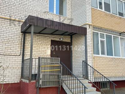 3-бөлмелі пәтер · 82 м² · 4/5 қабат, Шернияз Жарылгасулы — Ул Шернияза-Асау барака на против ДЮСШ -2, бағасы: 29 млн ₸ в Актобе, мкр. Курмыш